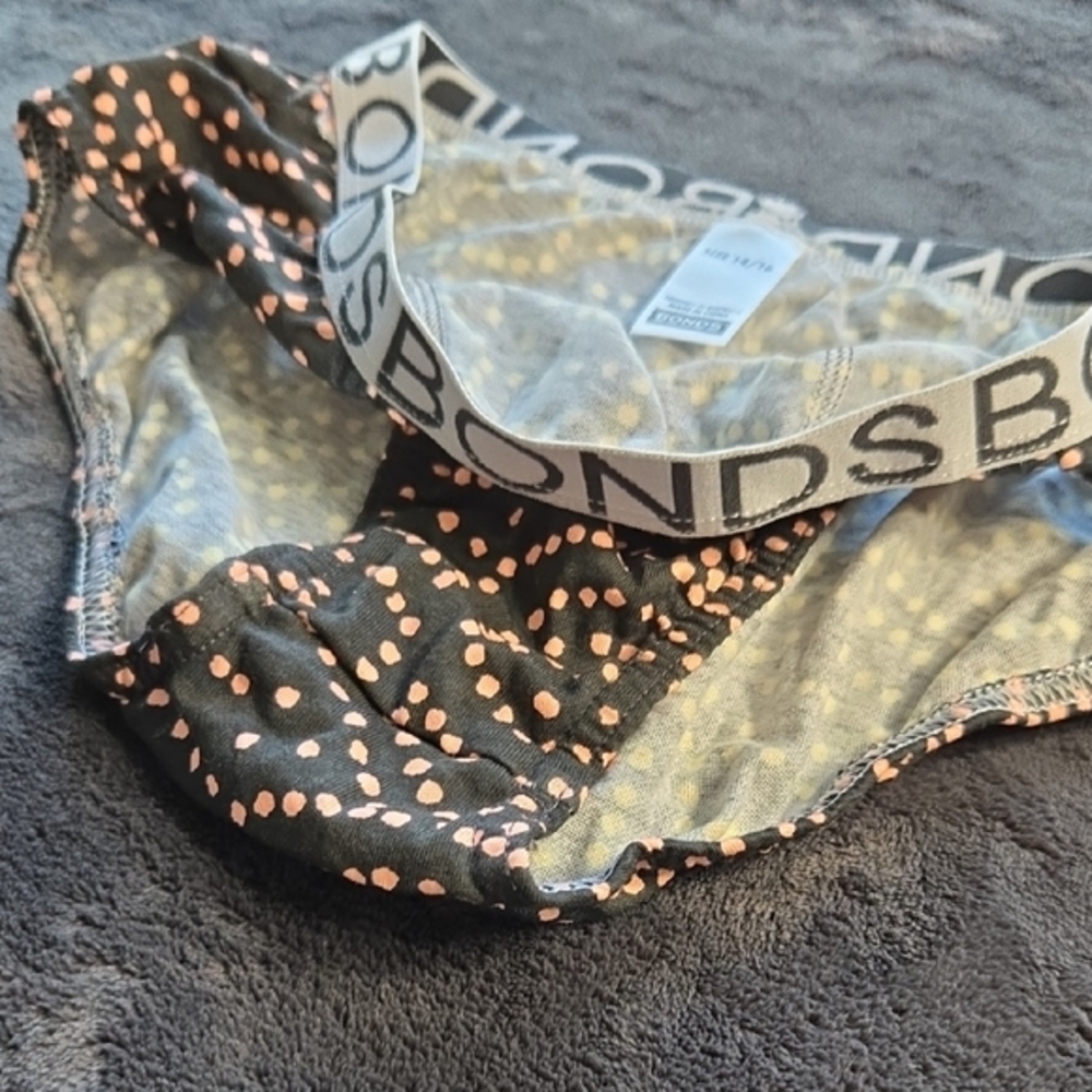 Bonds Black and Pink Underwear - Picture 5 of 7